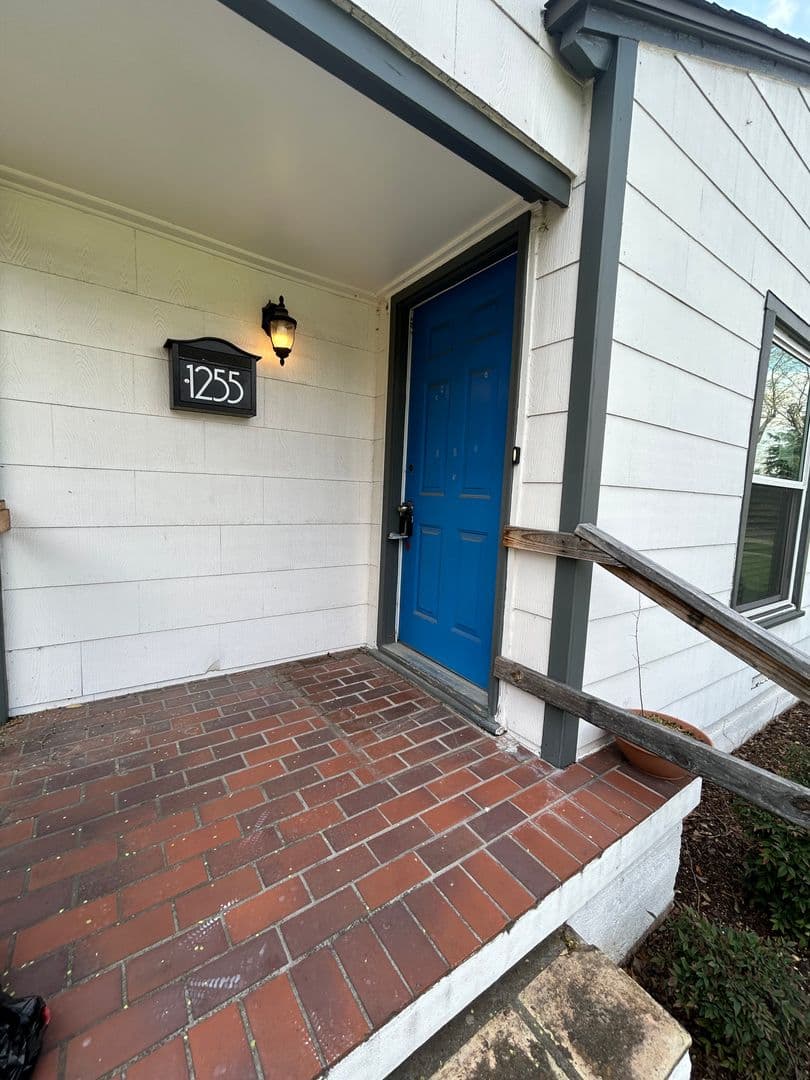 DALLAS House: 1255 SAN PATRICIO DR