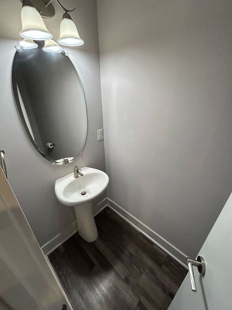 DALLAS Apartment: 212 STELLARIGA PL