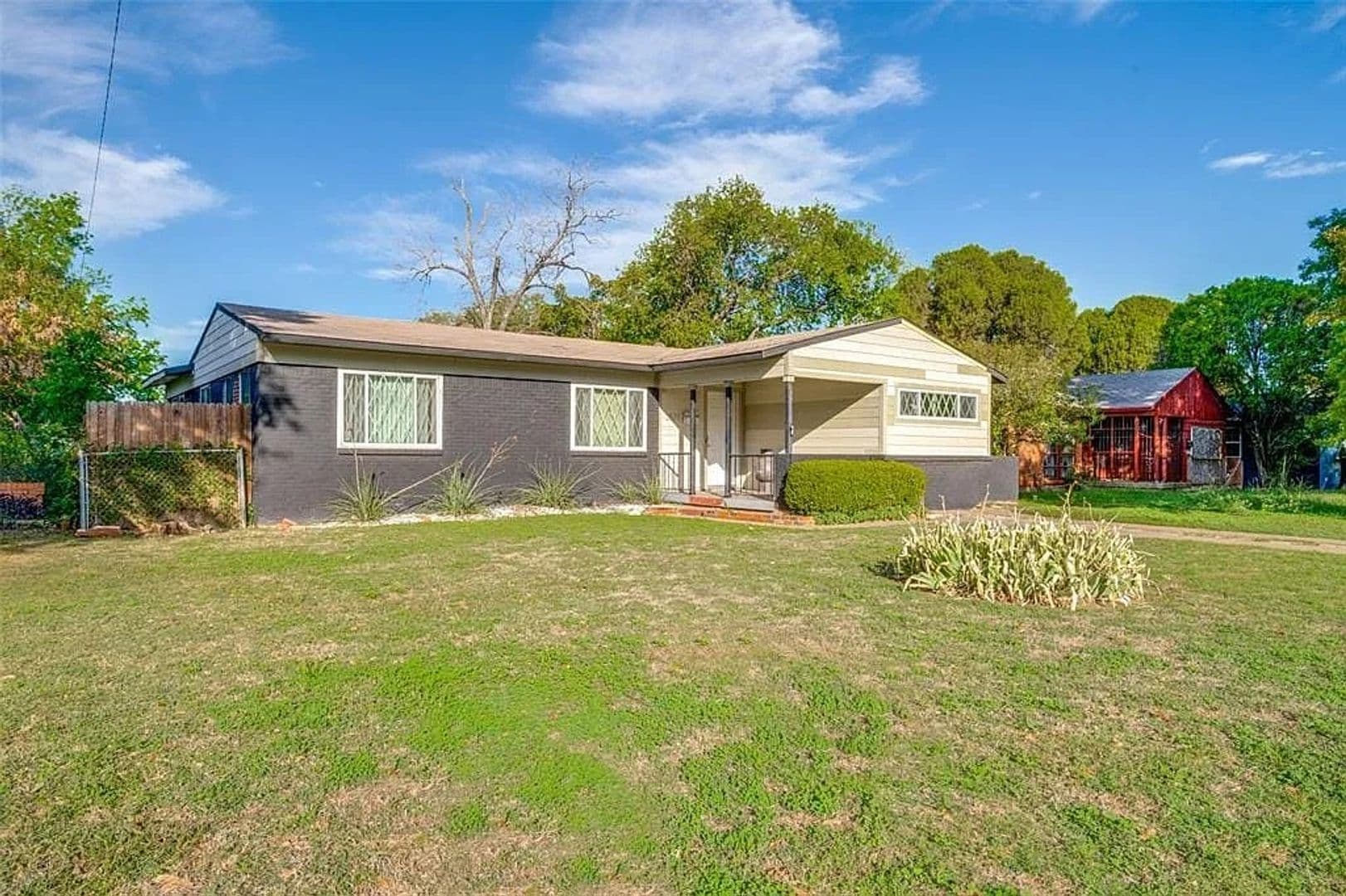 DALLAS House: 3521 ALASKA AVE