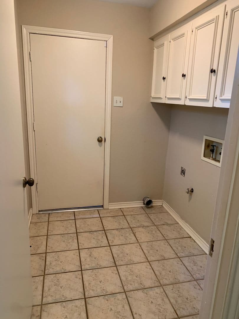 GARLAND House: 209 BELLMEADE DRIVE