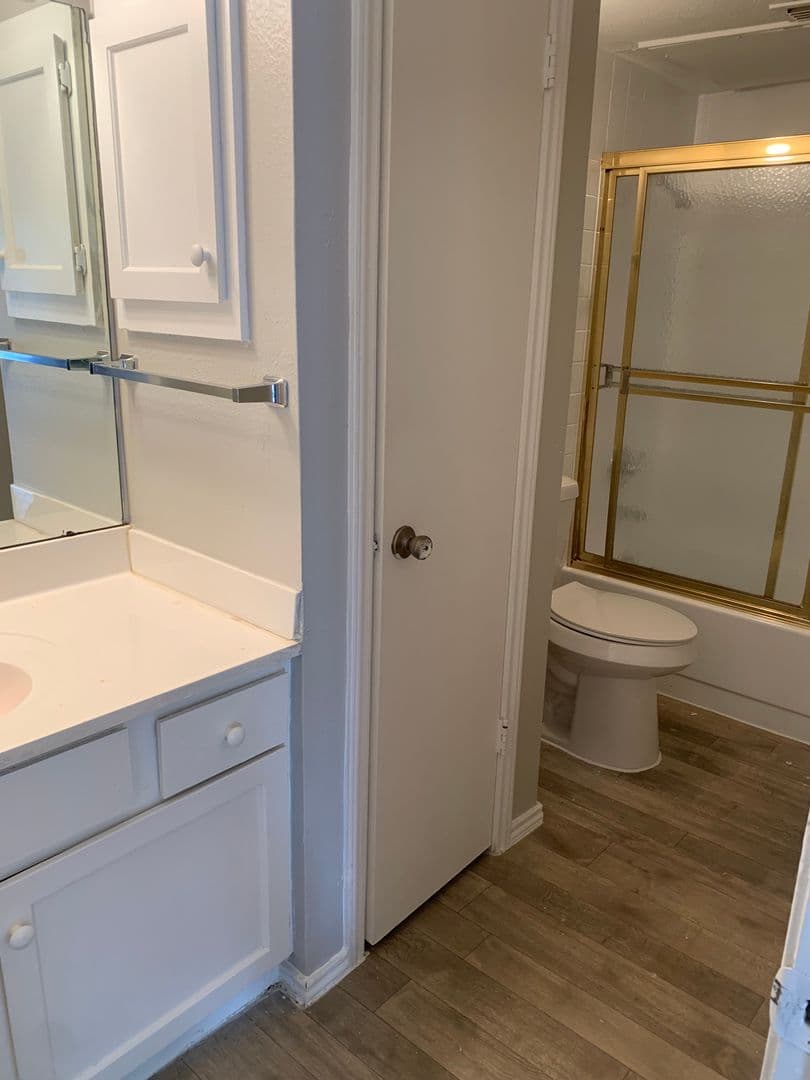 DALLAS House: 8109 SKILLMAN ST