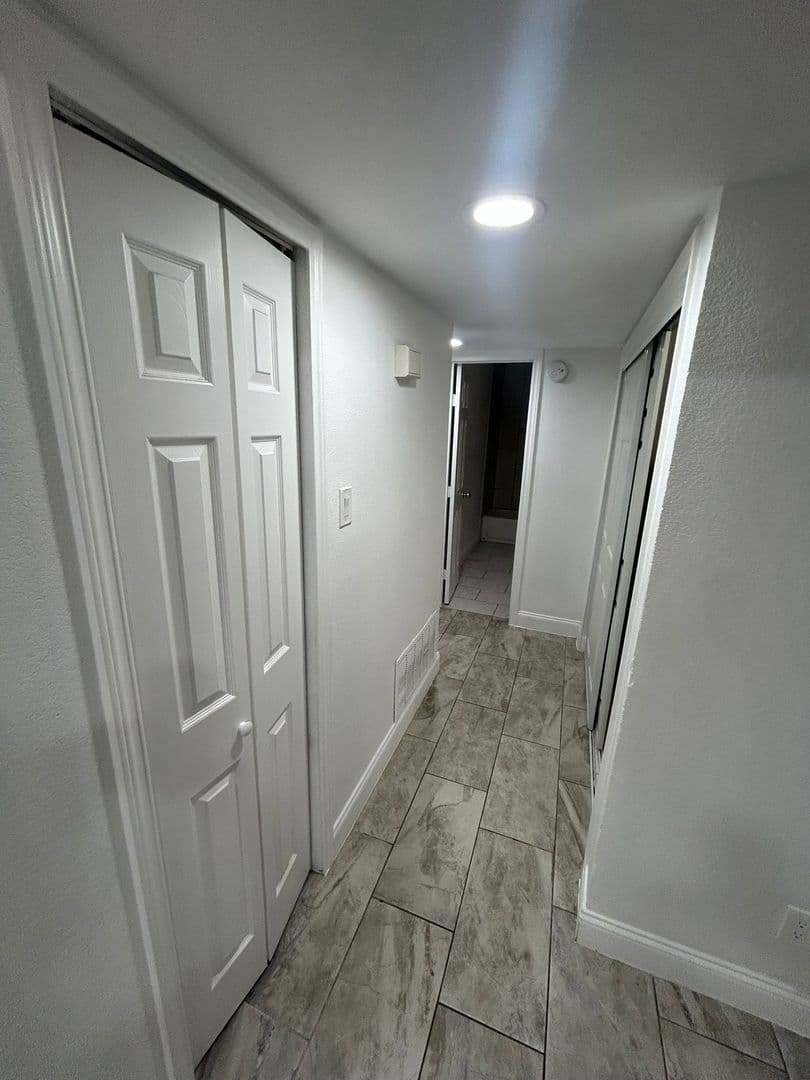 GARLAND House: 2905 SPRING BROOK DR