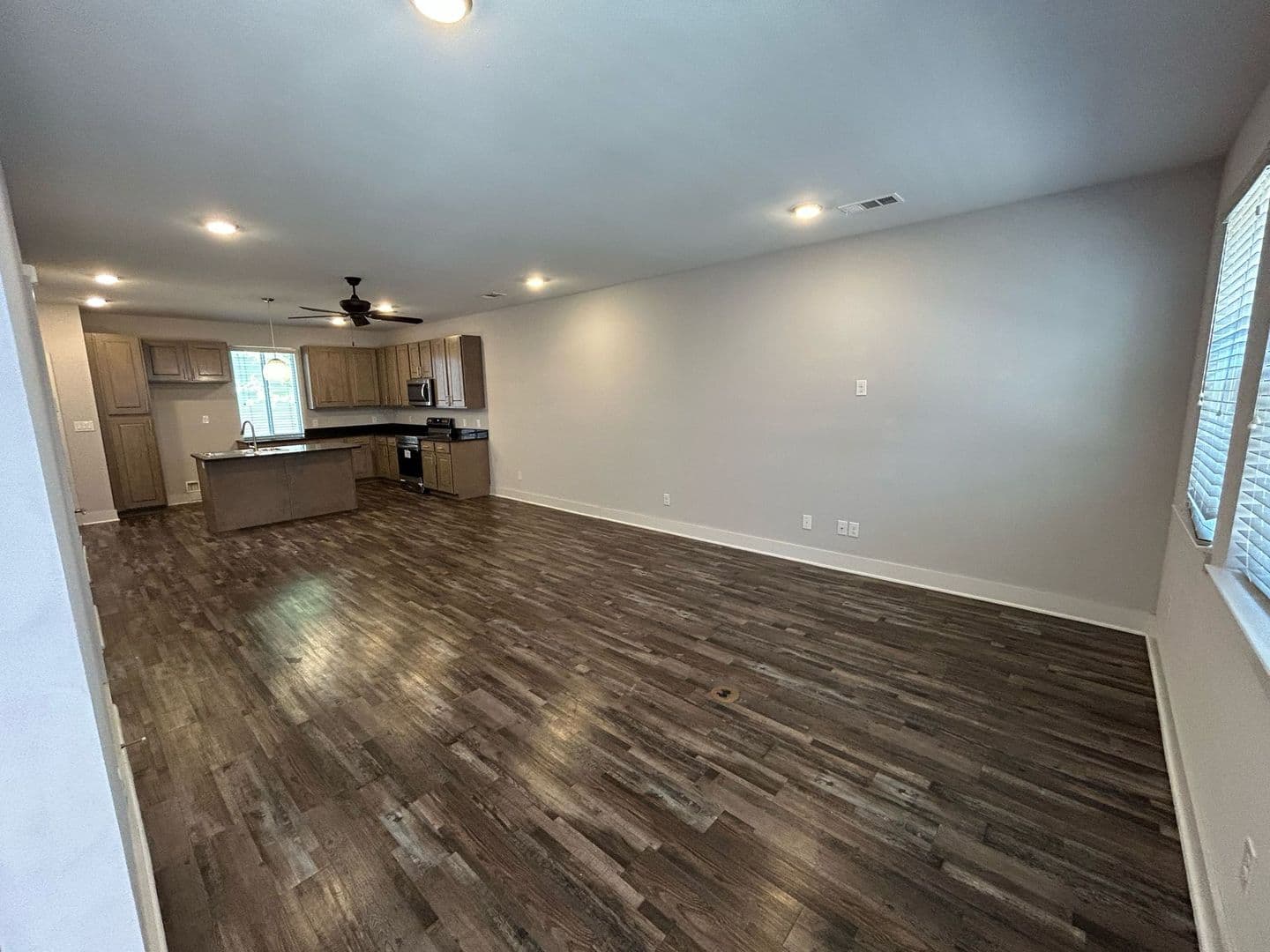 DALLAS Apartment: 212 STELLARIGA PL