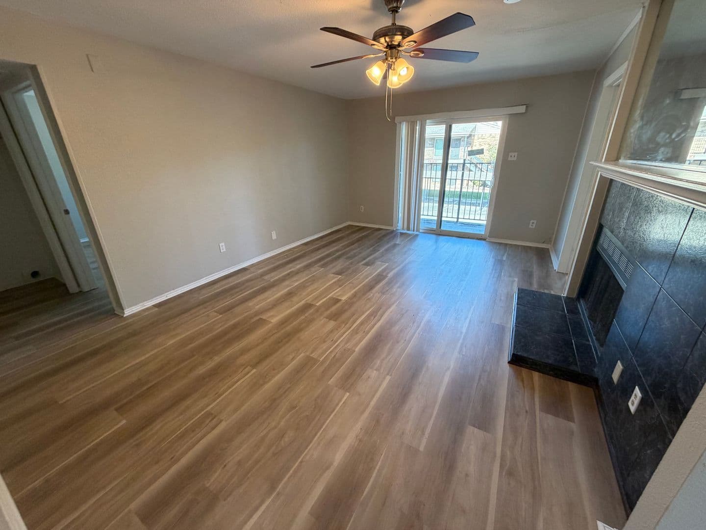 DALLAS House: 8109 SKILLMAN ST