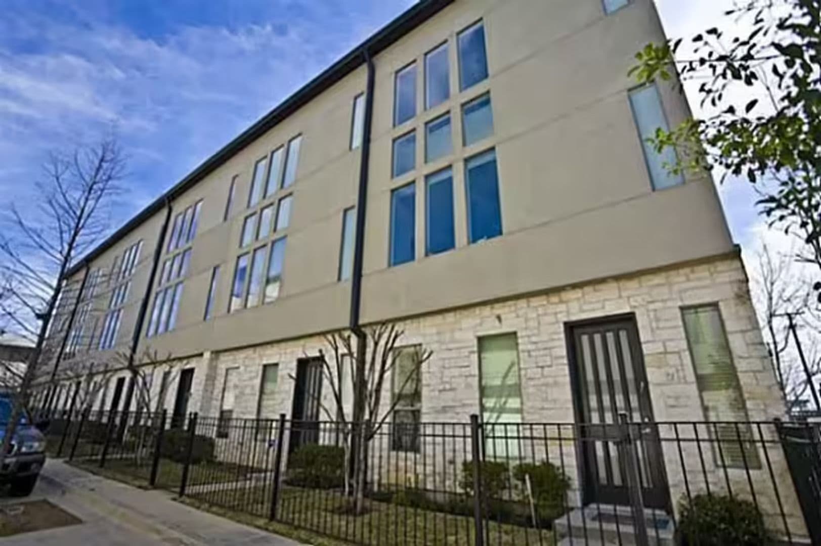 DALLAS Apartment: 1600 N HASKELL