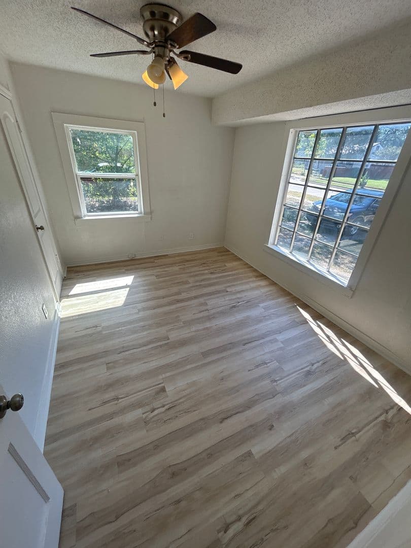 DALLAS House: 2844 TOLUCA AVENUE