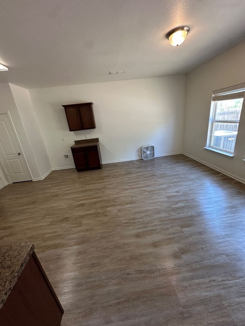 DALLAS House: 14112 INDIAN WELLS RD