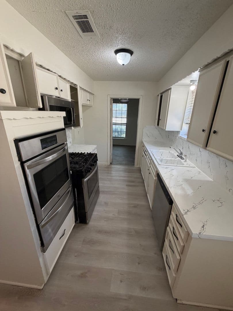 DESOTO House: 1314 HANNA CIRCLE
