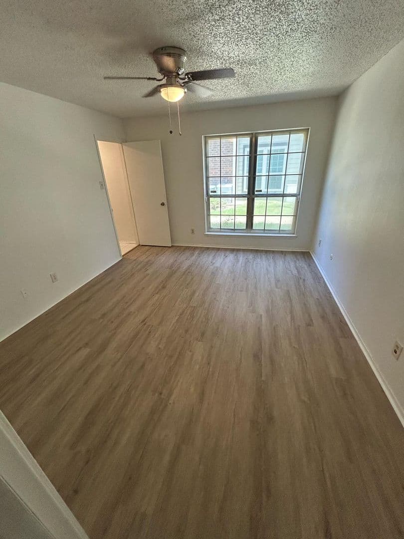 DALLAS House: 5981 ARAPAHO RD APT 1507