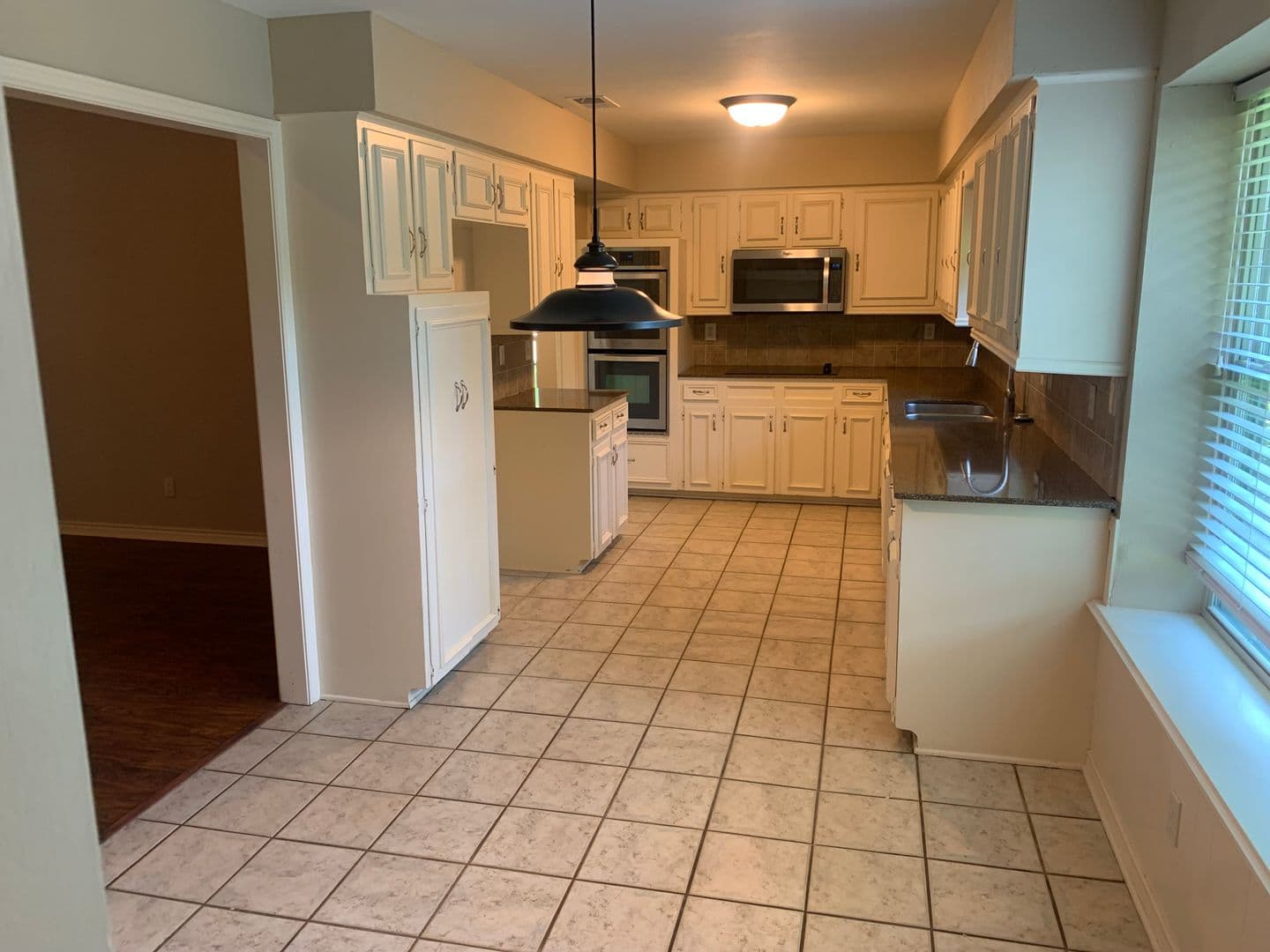 GARLAND House: 209 BELLMEADE DRIVE