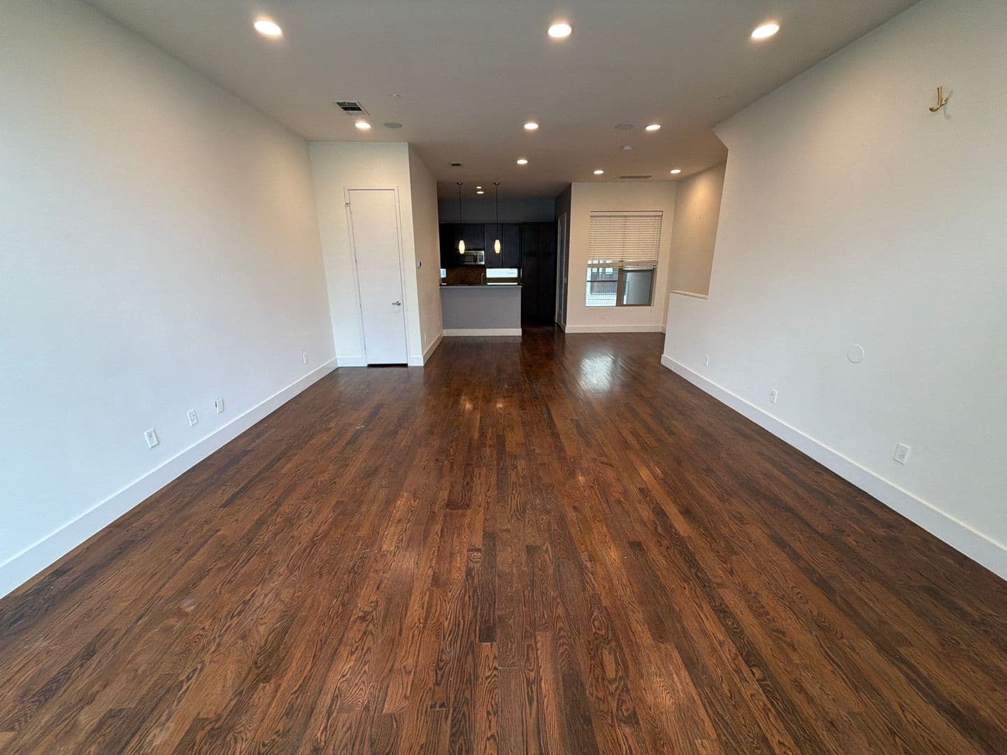 DALLAS Apartment: 1600 N HASKELL