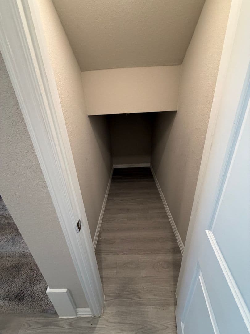 MESQUITE House: 2940 BLUETS DR