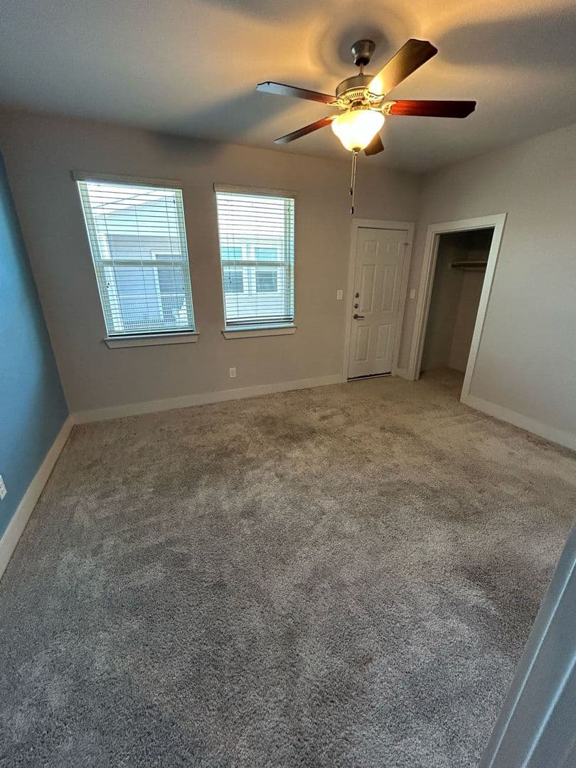 DALLAS Apartment: 212 STELLARIGA PL