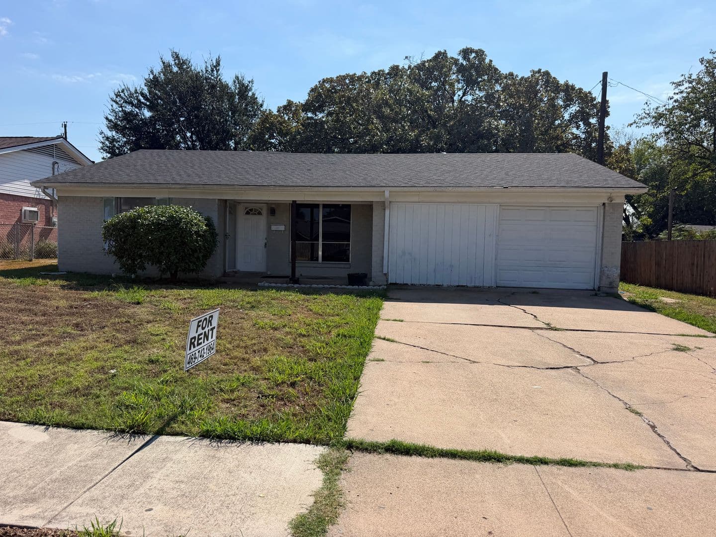 IRVING House: 2750  RIDGEWOOD ST