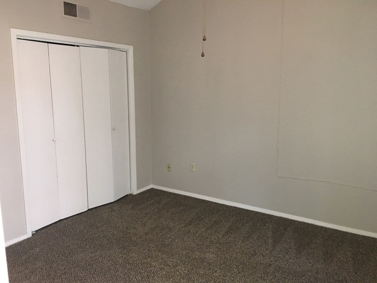 DALLAS House: 9696 WALNUT ST