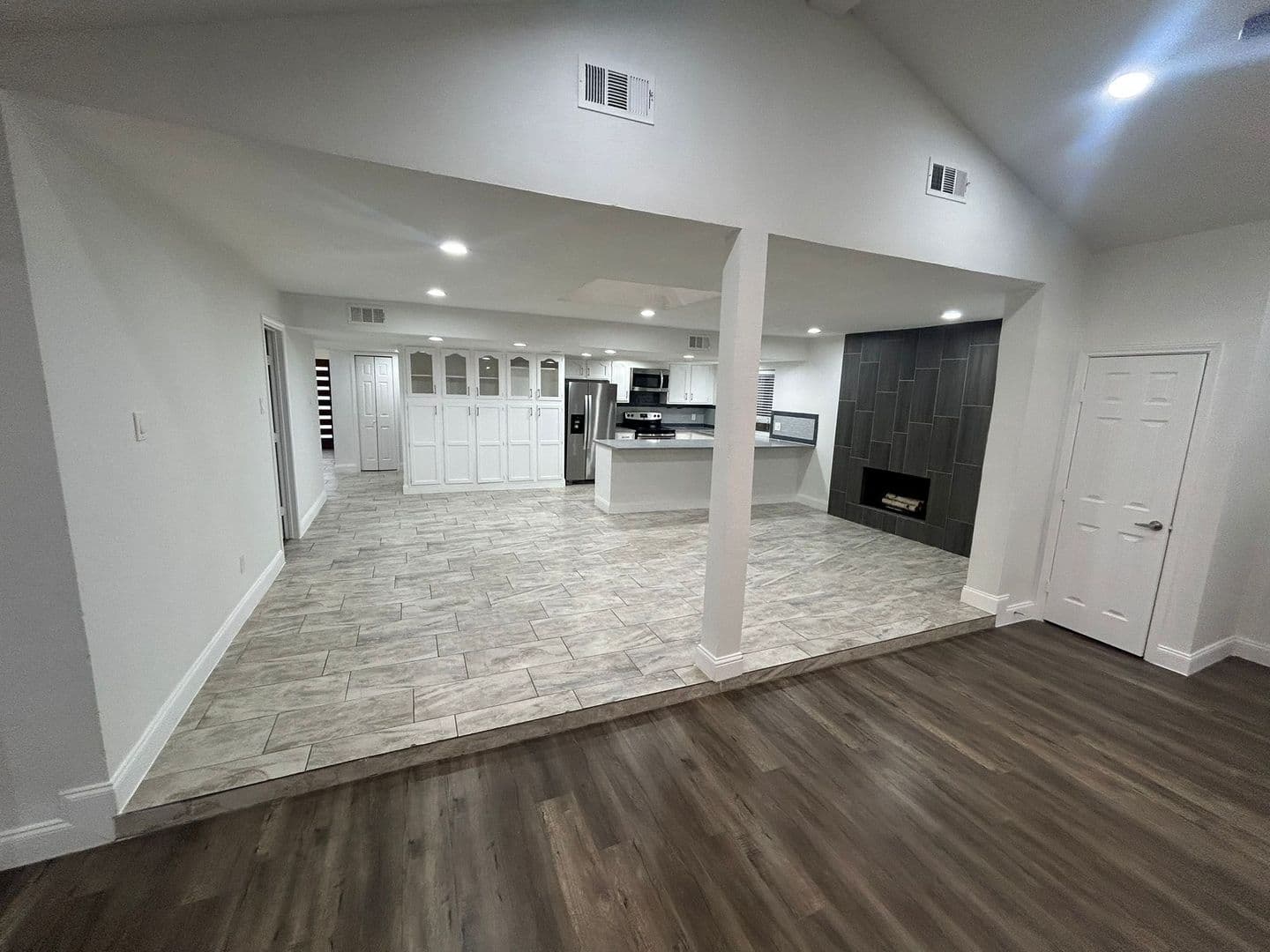 GARLAND House: 2905 SPRING BROOK DR