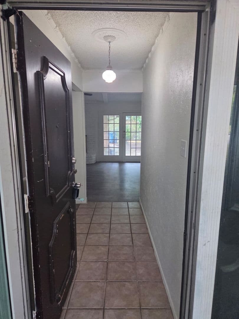 DESOTO House: 1314 HANNA CIRCLE