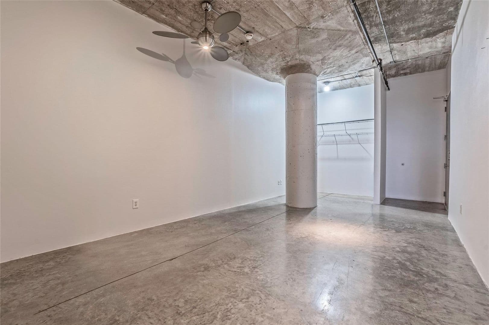 DALLAS House: 1122 JACKSON ST