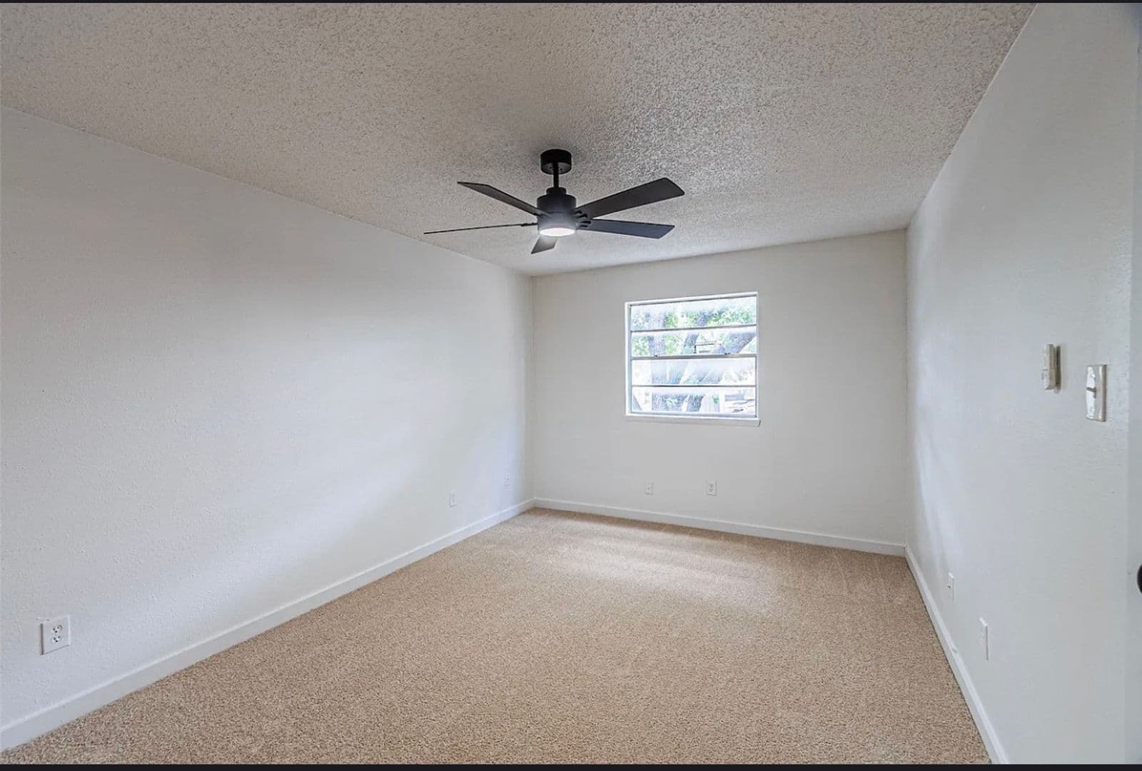 CARROLLTON House: 2008 CLUBRIDGE DR
