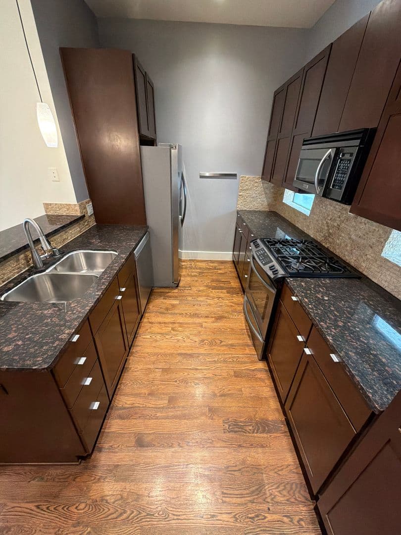 DALLAS Apartment: 1600 N HASKELL
