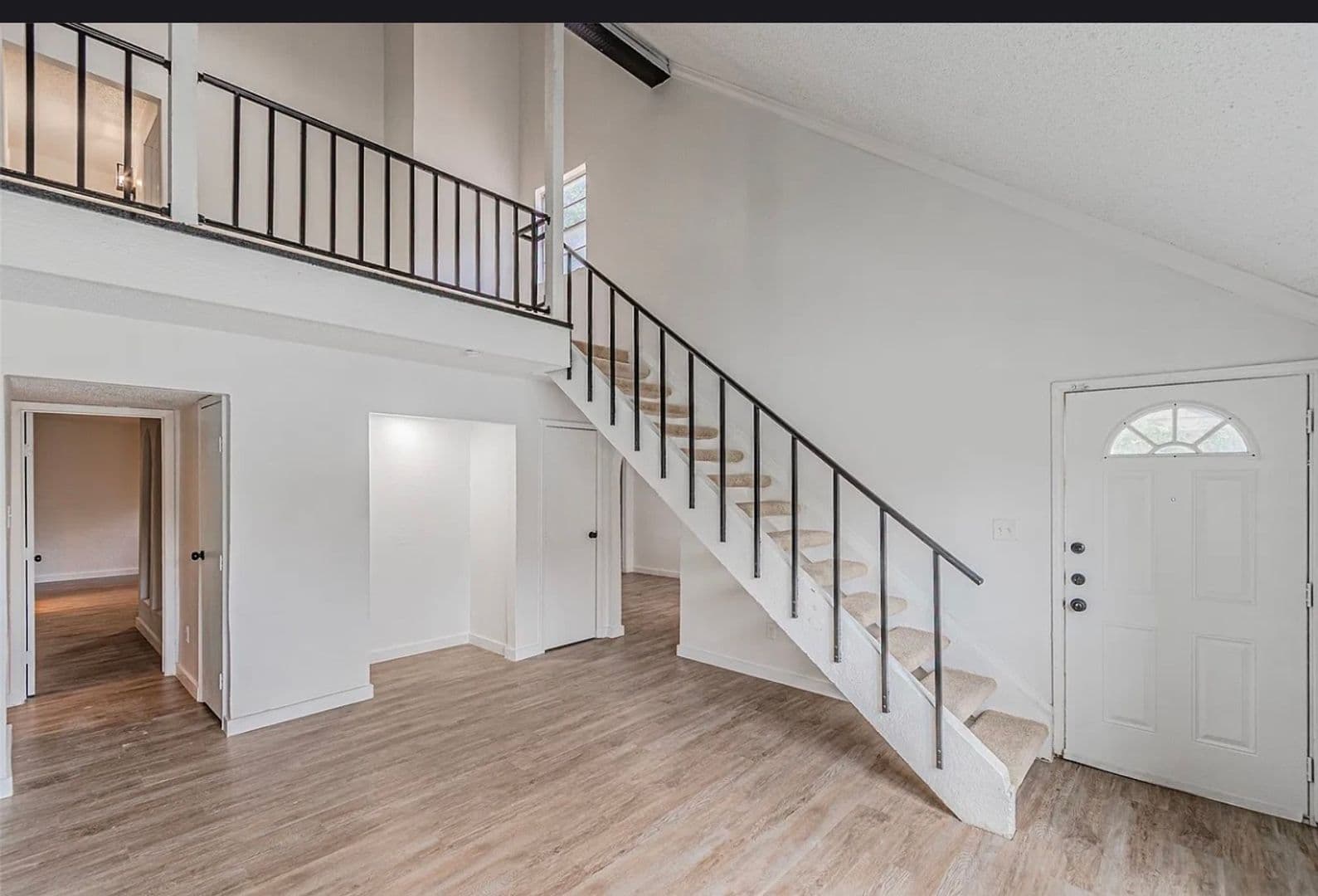 CARROLLTON House: 2008 CLUBRIDGE DR