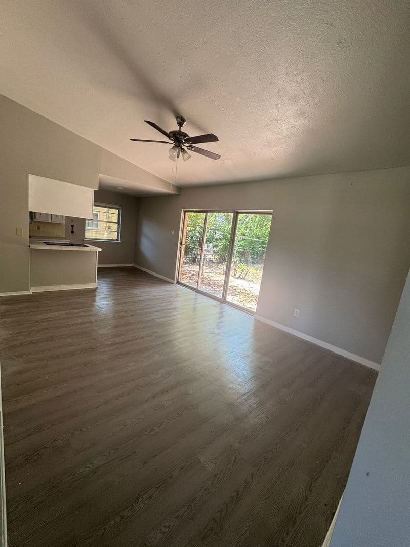 IRVING House: 2604 TIMBERLAKE DR
