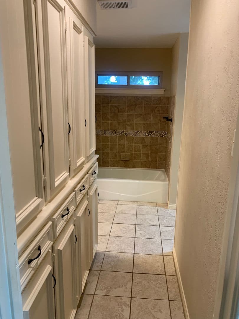 GARLAND House: 209 BELLMEADE DRIVE