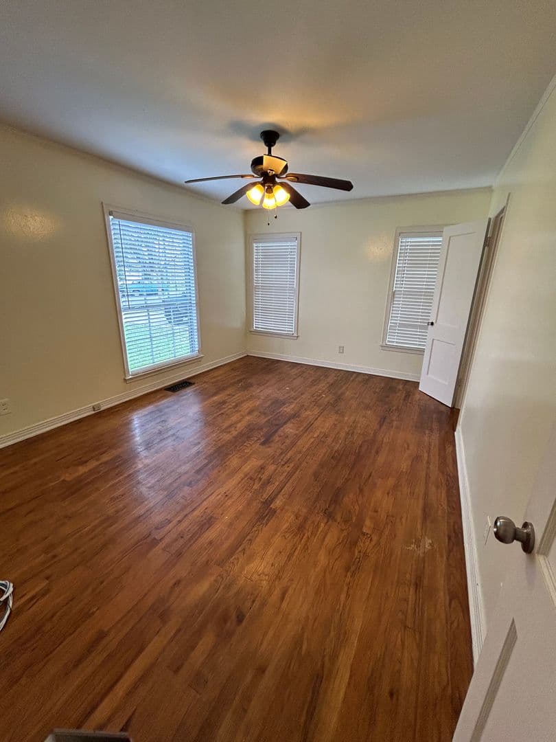 DALLAS House: 1255 SAN PATRICIO DR