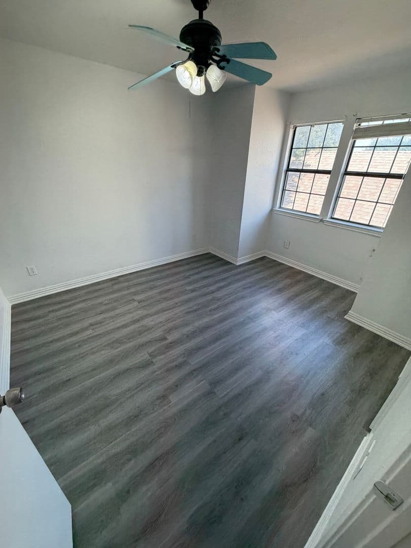 GARLAND House: 546 BRIARCLIFF DR