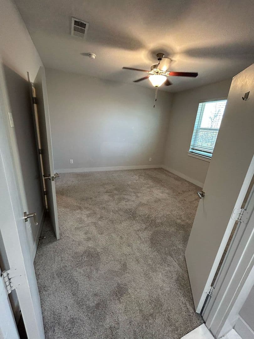 DALLAS Apartment: 212 STELLARIGA PL