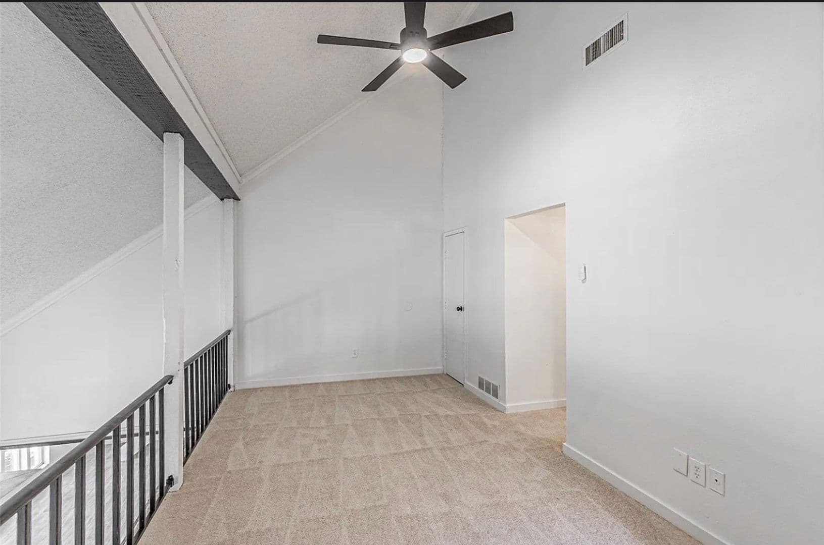 CARROLLTON House: 2008 CLUBRIDGE DR