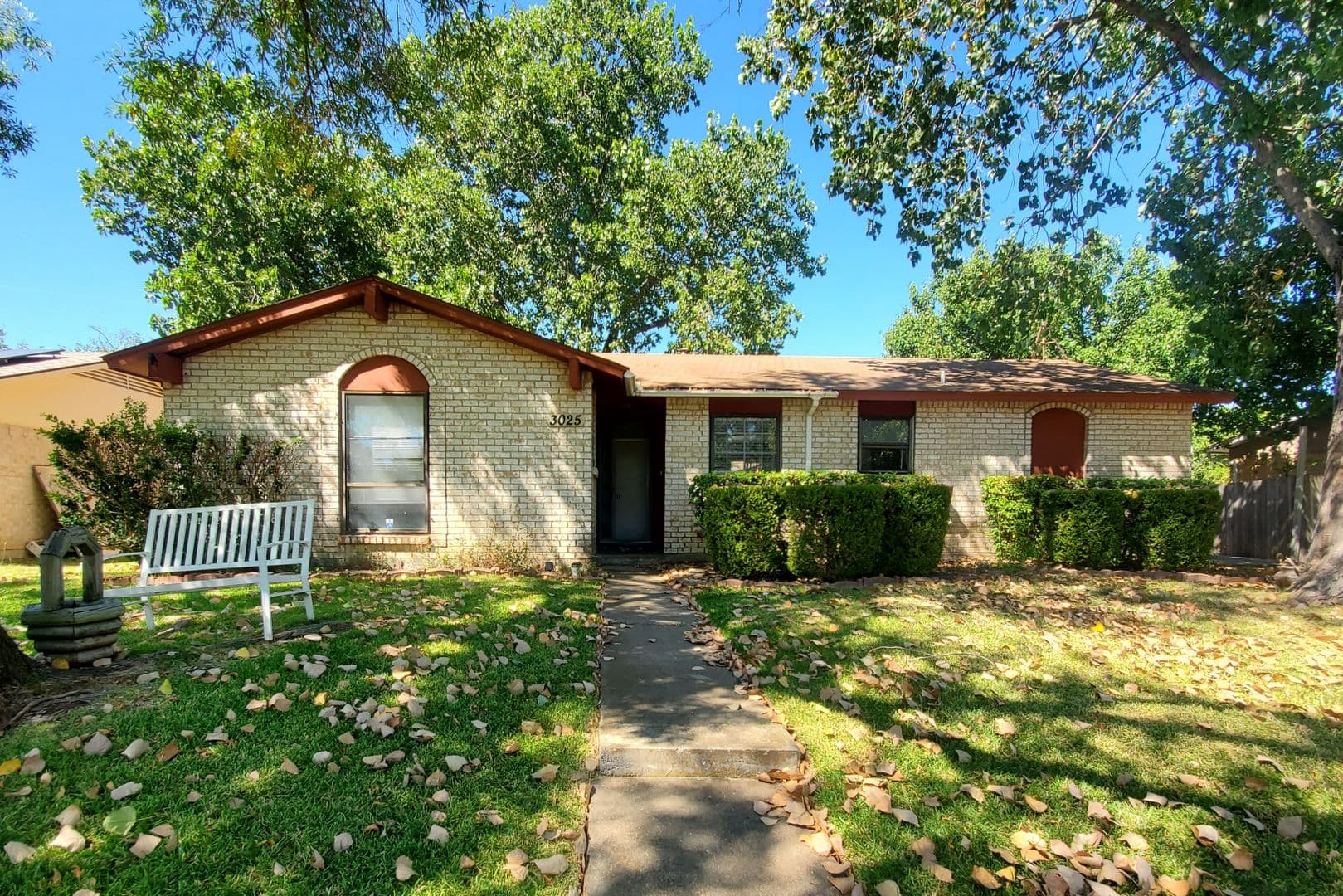 MESQUITE House: 3025 LAMBERT DR