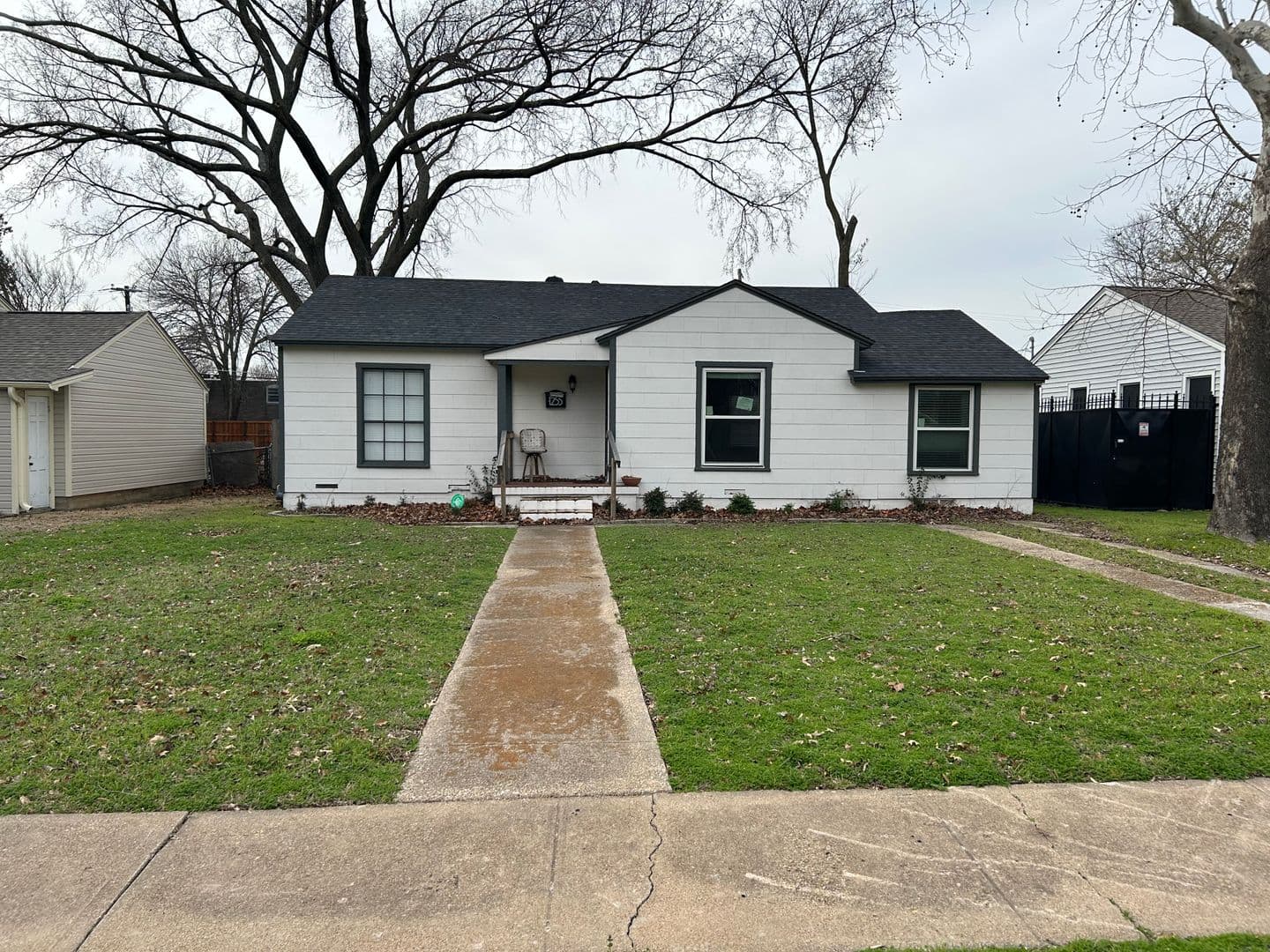 DALLAS House: 1255 SAN PATRICIO DR