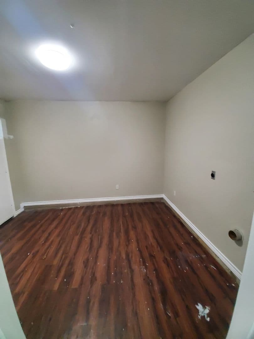 MESQUITE House: 3025 LAMBERT DR