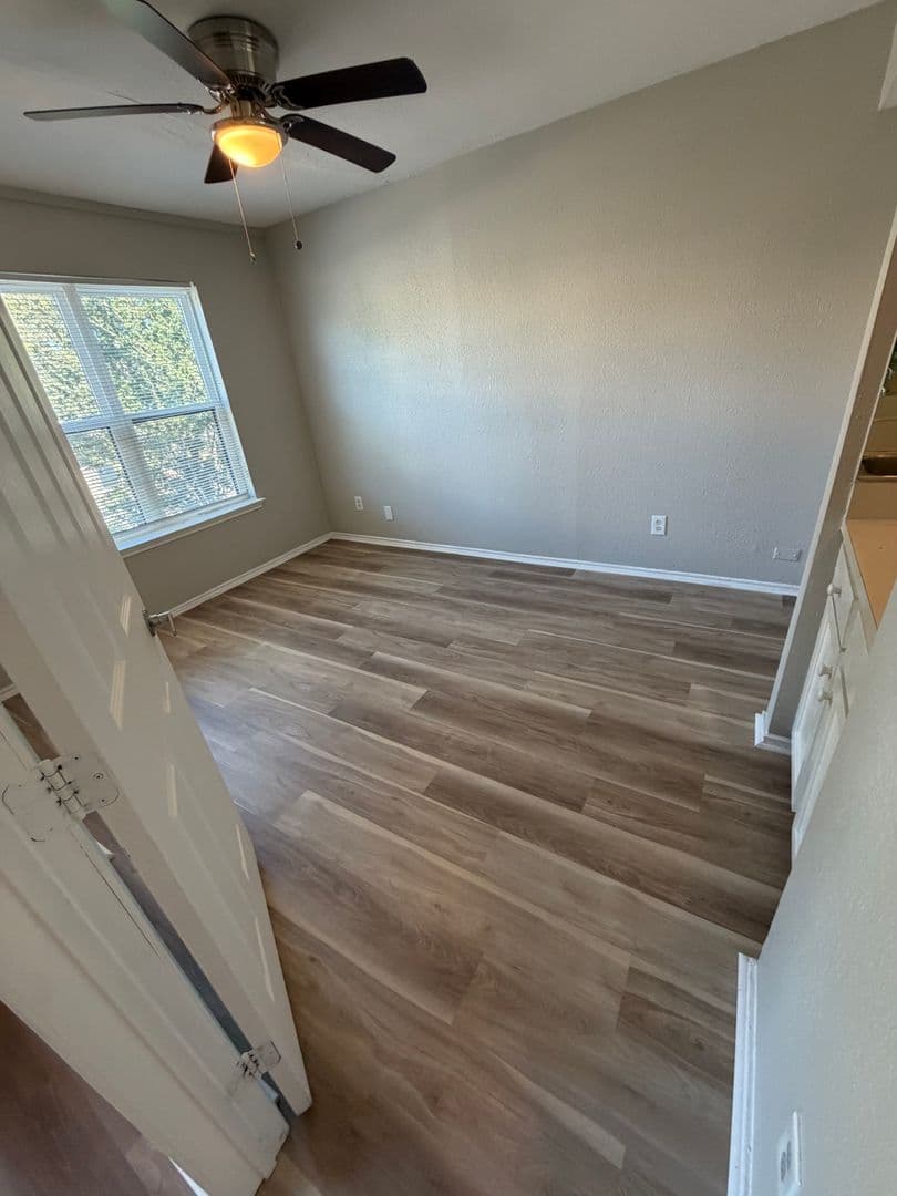 DALLAS House: 8109 SKILLMAN ST