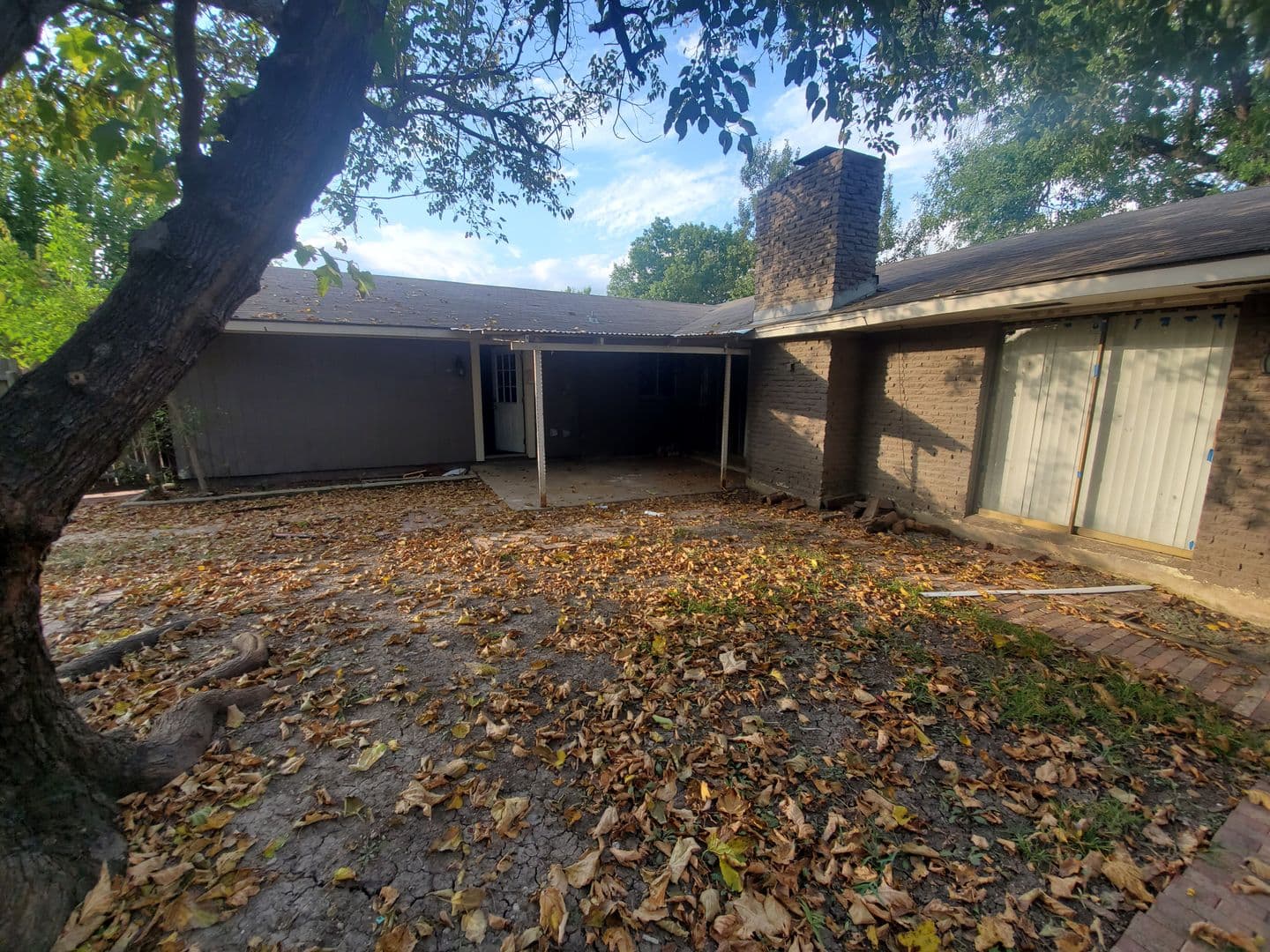 GARLAND House: 825 HUDSON DR