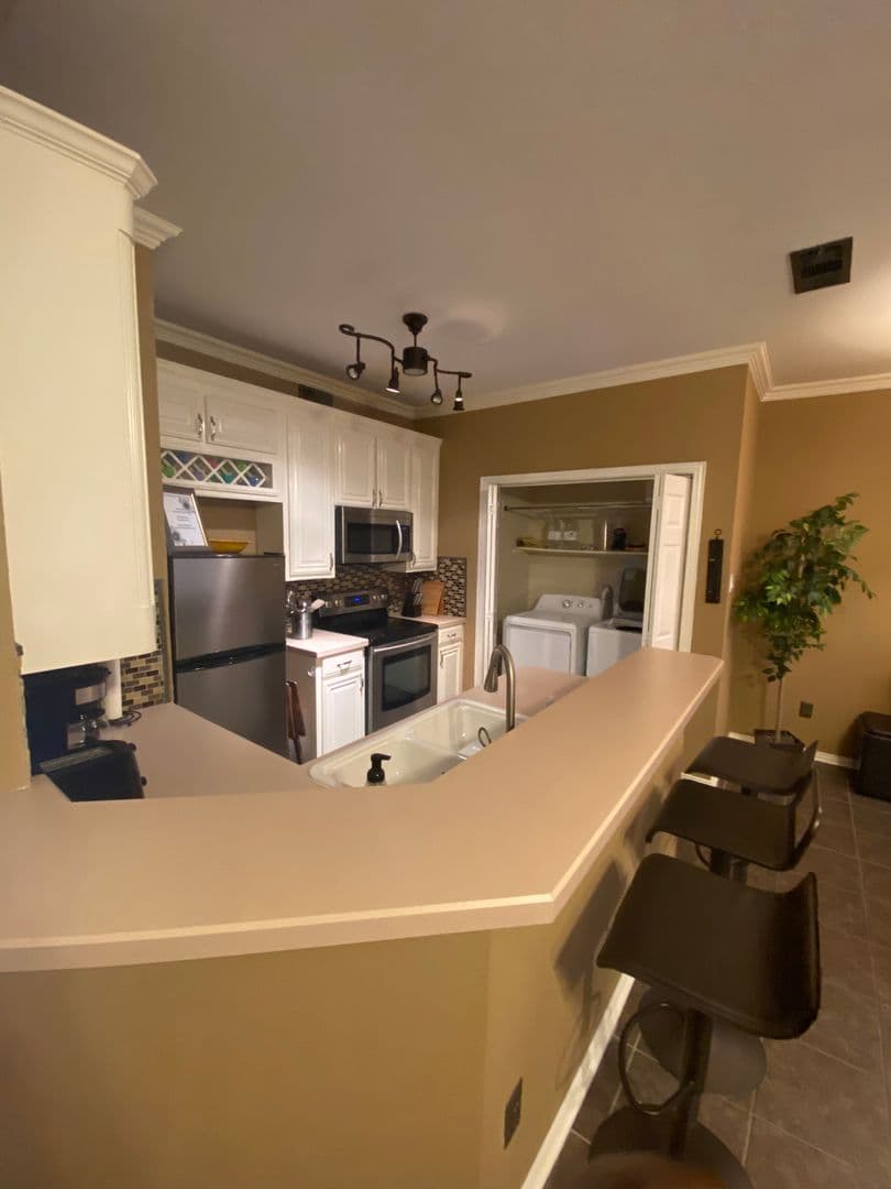 IRVING House: 2464 SOUTHCOURT CIR
