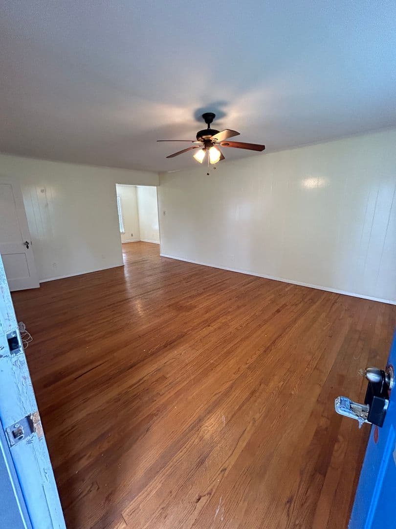 DALLAS House: 1255 SAN PATRICIO DR