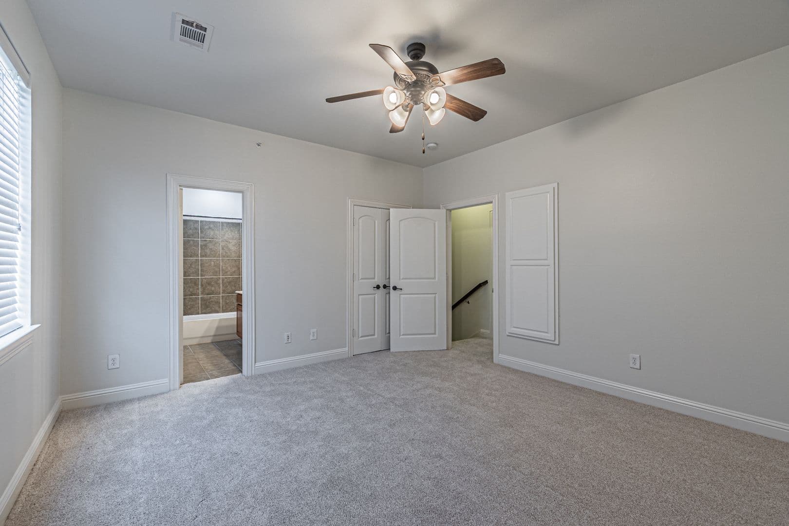 DALLAS Apartment: 2316  STUTZ DR