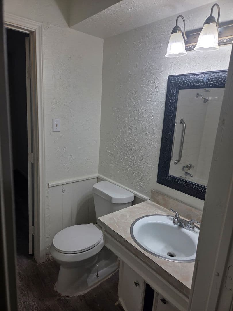 DESOTO House: 1314 HANNA CIRCLE