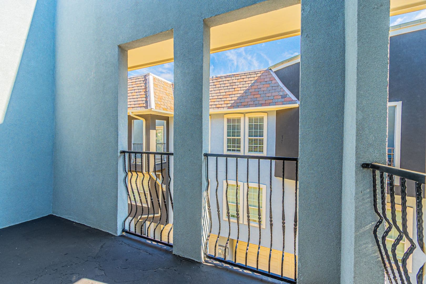 DALLAS Apartment: 2316  STUTZ DR