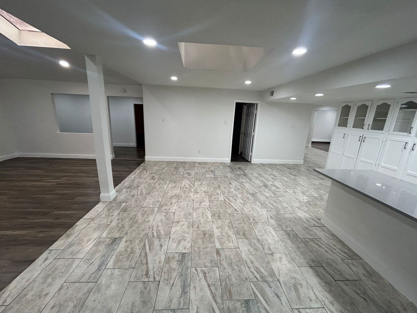 GARLAND House: 2905 SPRING BROOK DR