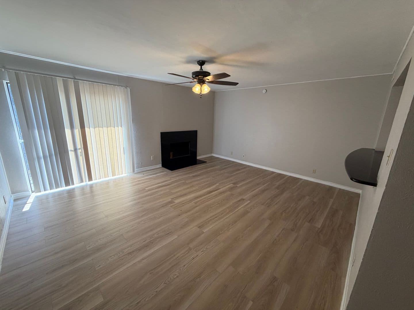 DALLAS House: 5829 PHOENIX DR