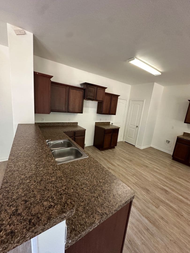 DALLAS House: 14112 INDIAN WELLS RD