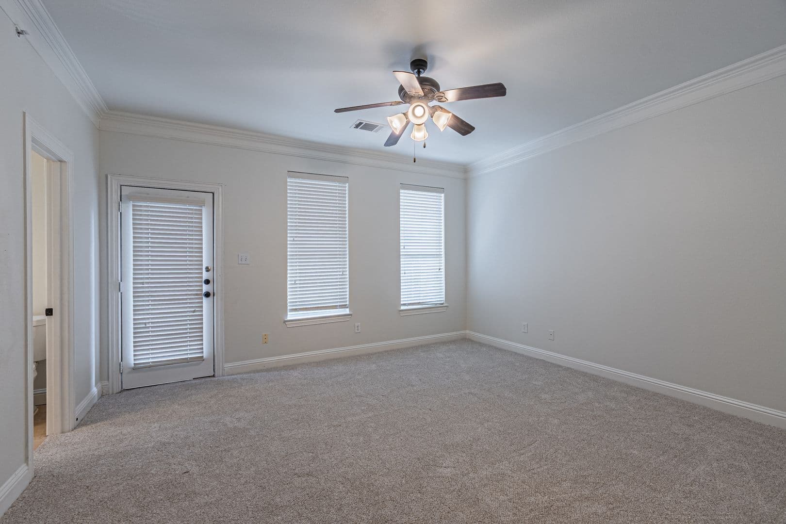 DALLAS Apartment: 2316  STUTZ DR