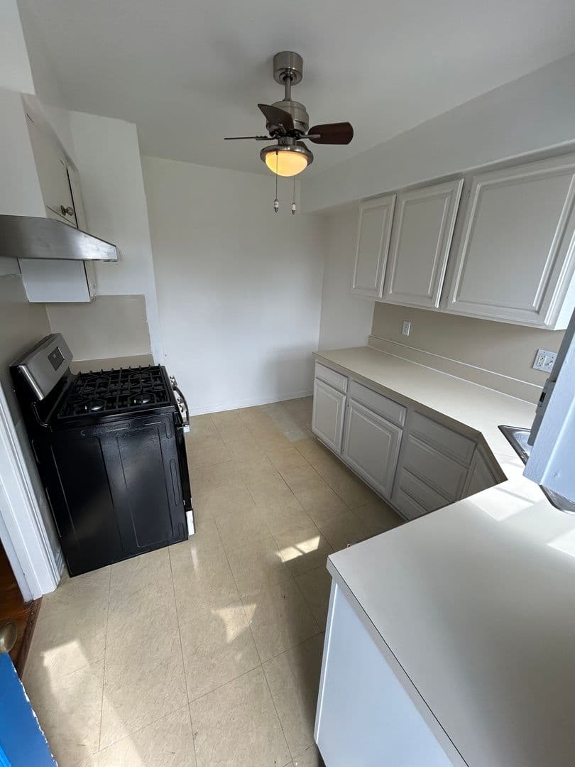 DALLAS House: 1255 SAN PATRICIO DR