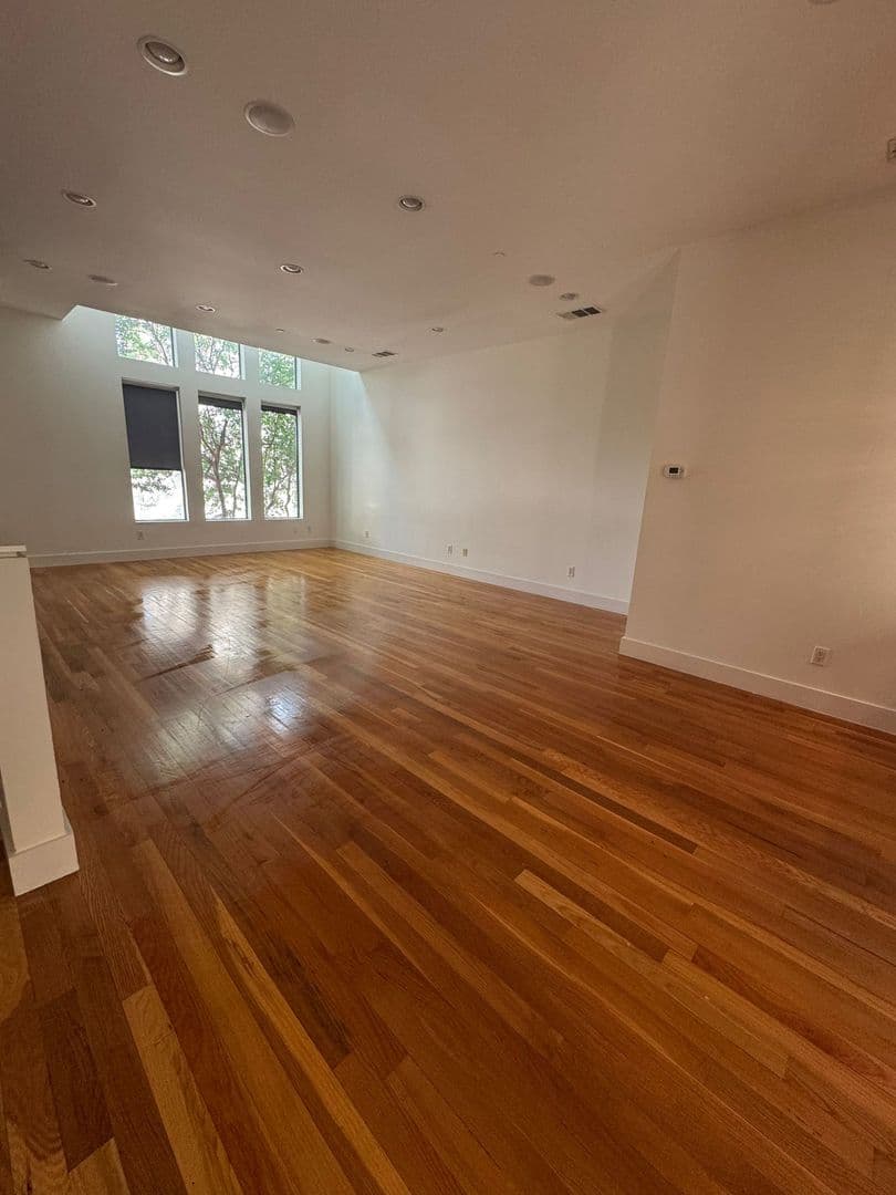 DALLAS Apartment: 1600 N HASKELL