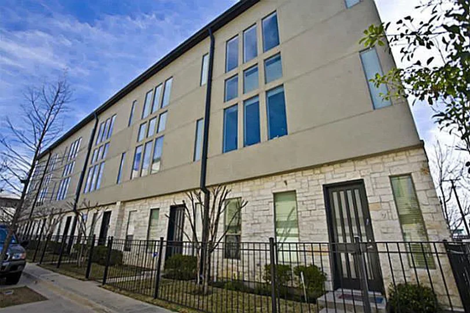DALLAS Apartment: 1600 N HASKELL