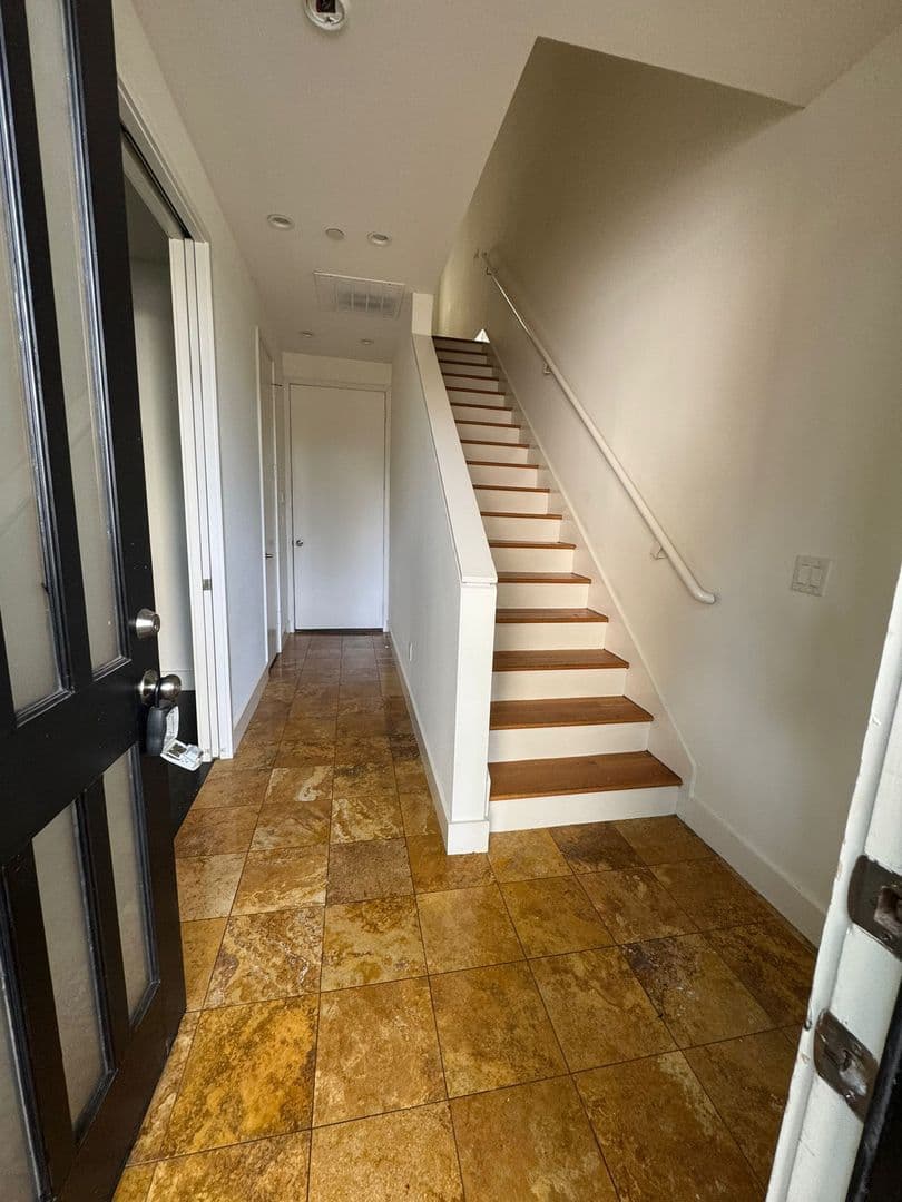 DALLAS Apartment: 1600 N HASKELL