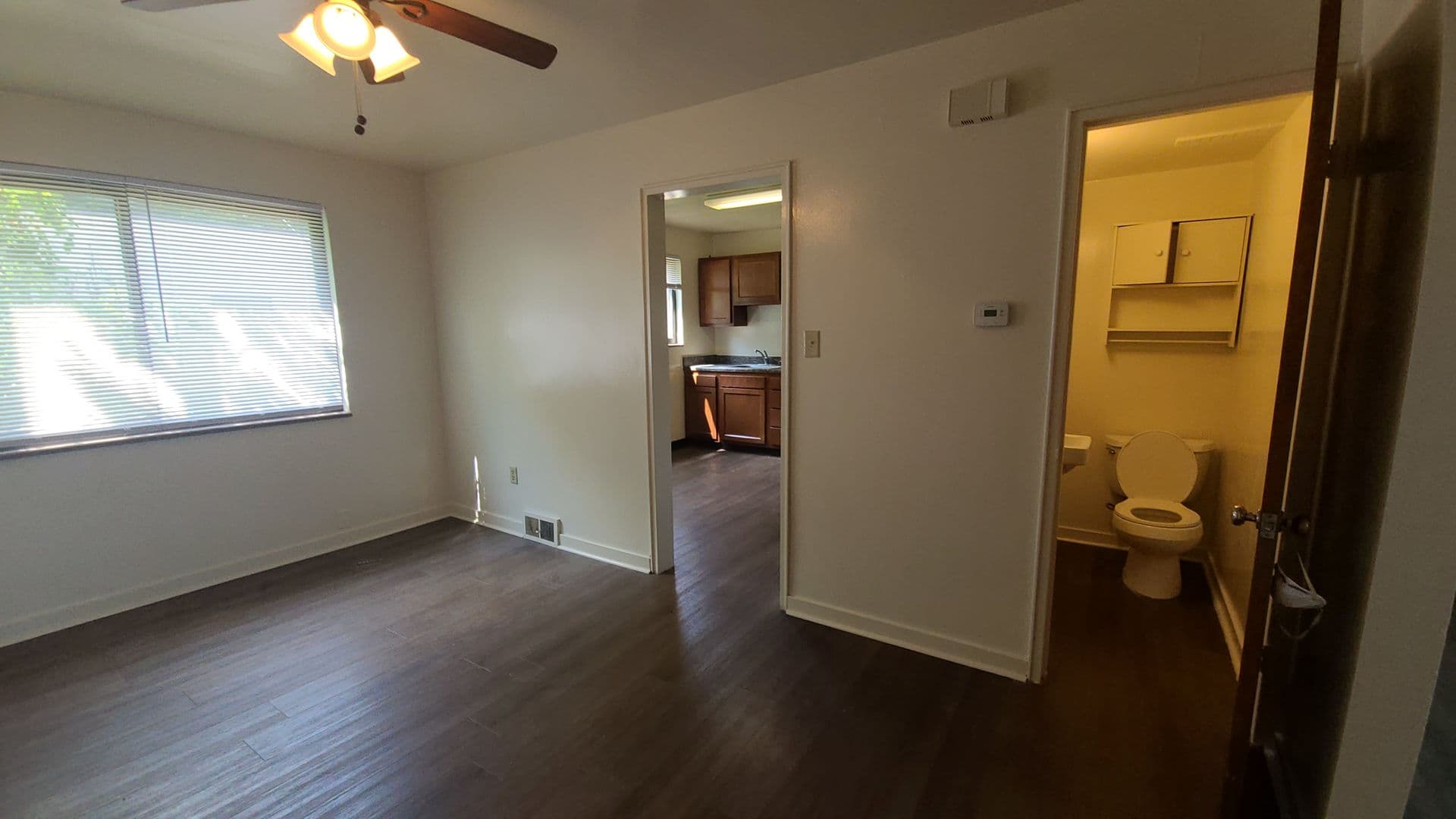 Pittsburgh Apartment: 135 Abbeyville Rd